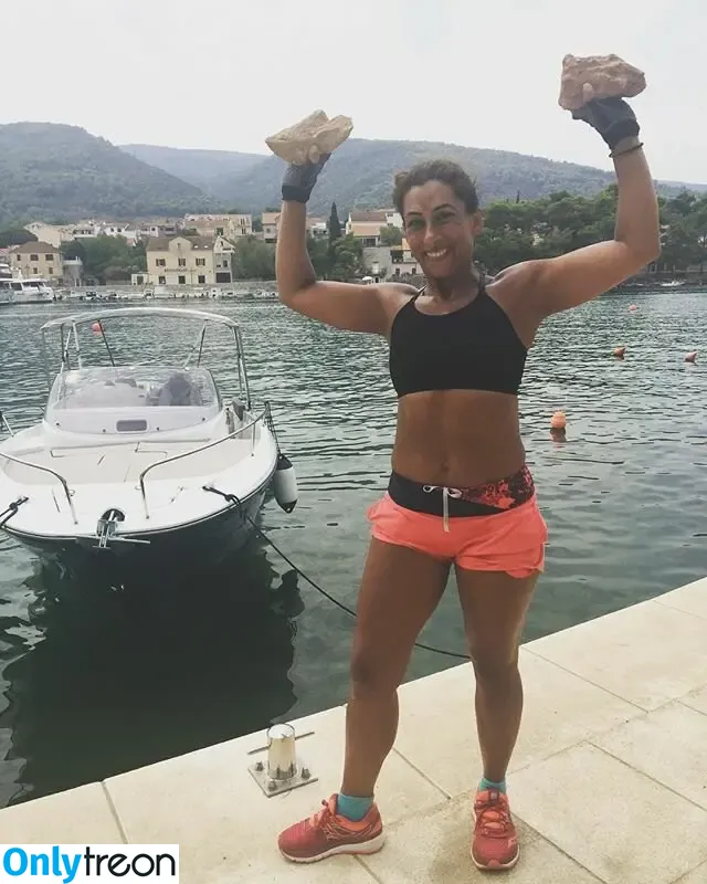 Saira Khan nude photo #0537 (iamsairakhan / sairasbum)