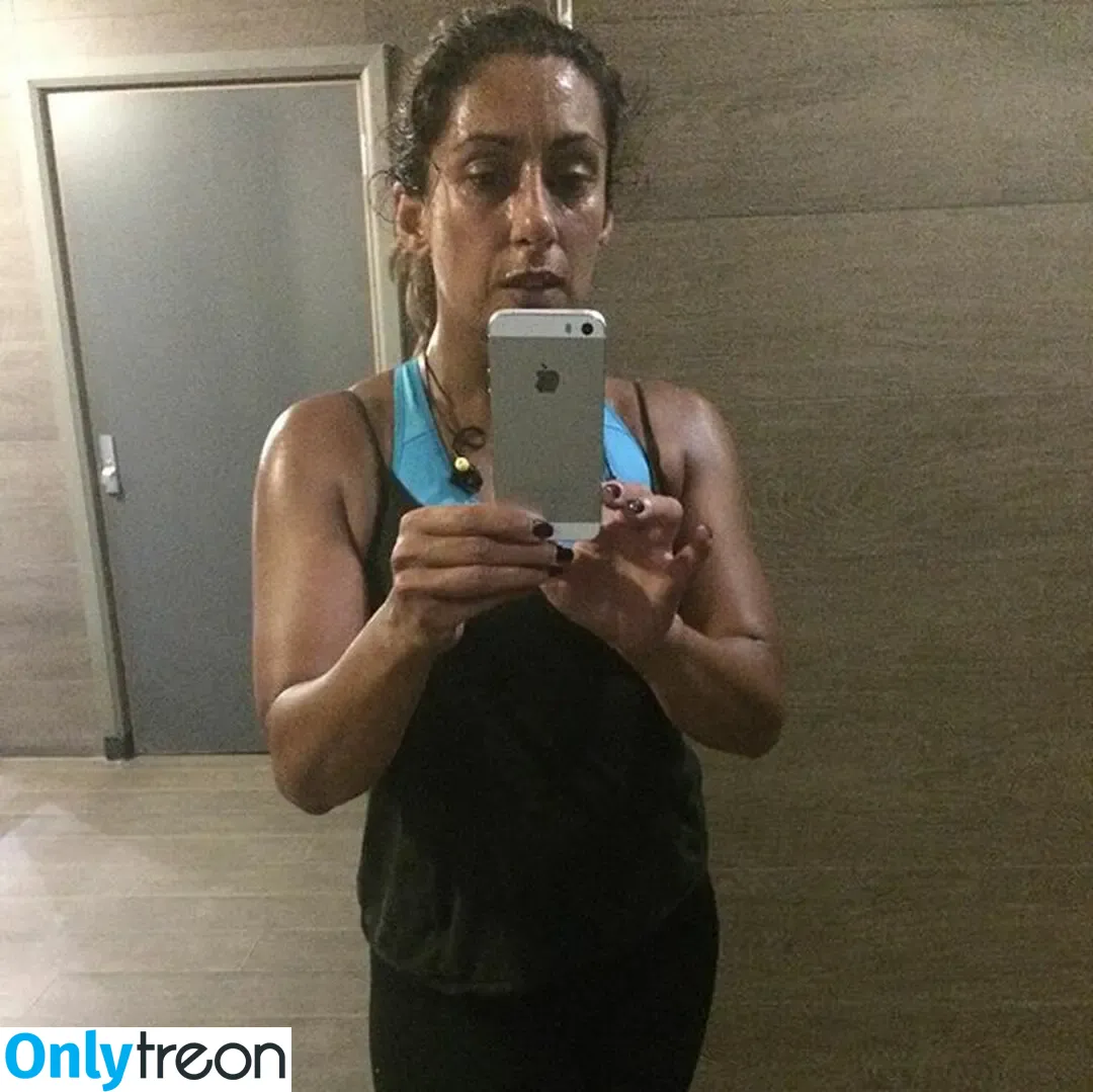Saira Khan nude photo #0575 (iamsairakhan / sairasbum)