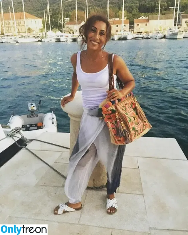 Saira Khan nude photo #0597 (iamsairakhan / sairasbum)