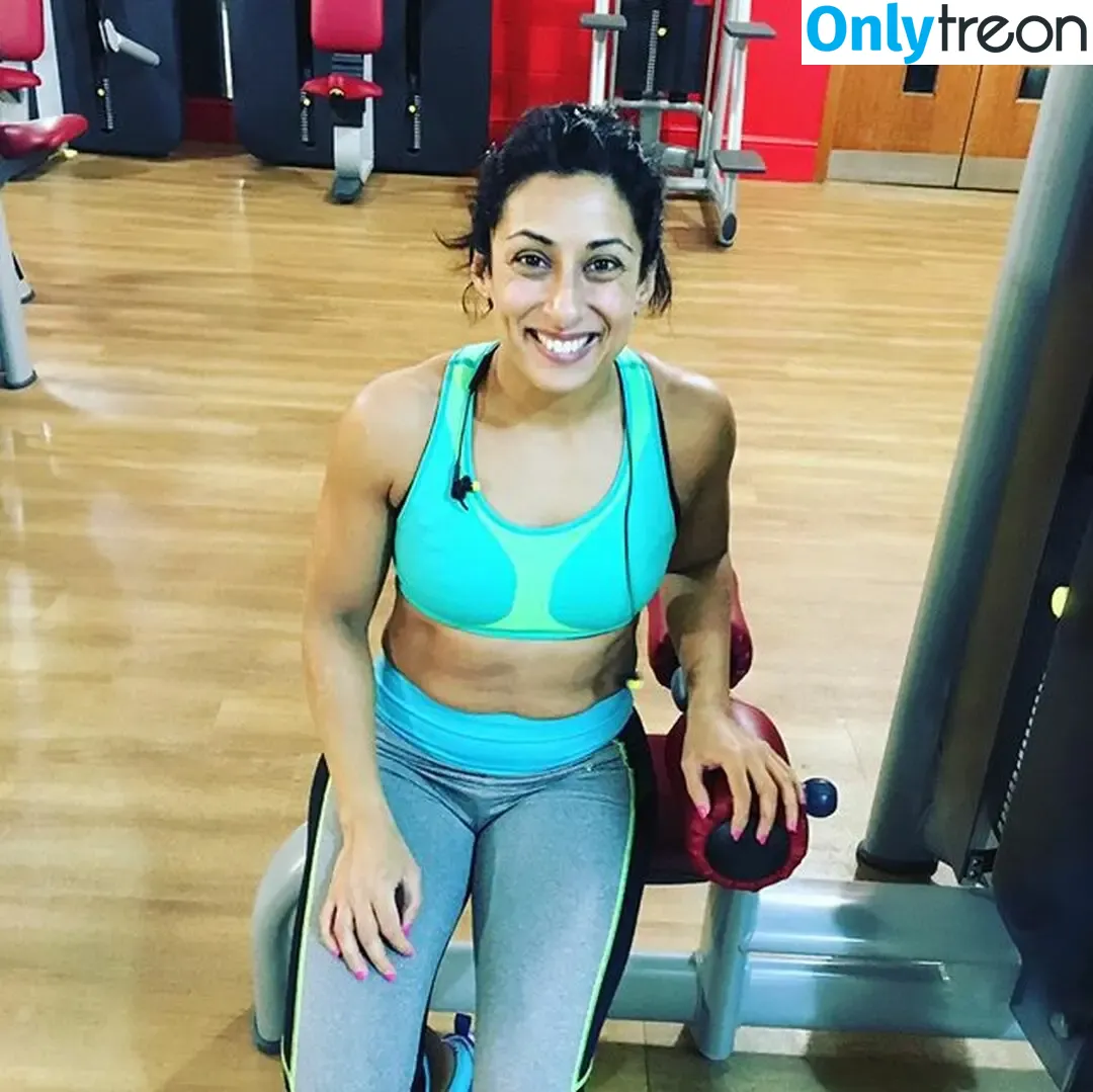Saira Khan nude photo #0599 (iamsairakhan / sairasbum)