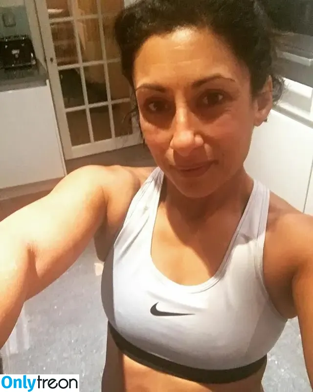 Saira Khan nude photo #0600 (iamsairakhan / sairasbum)