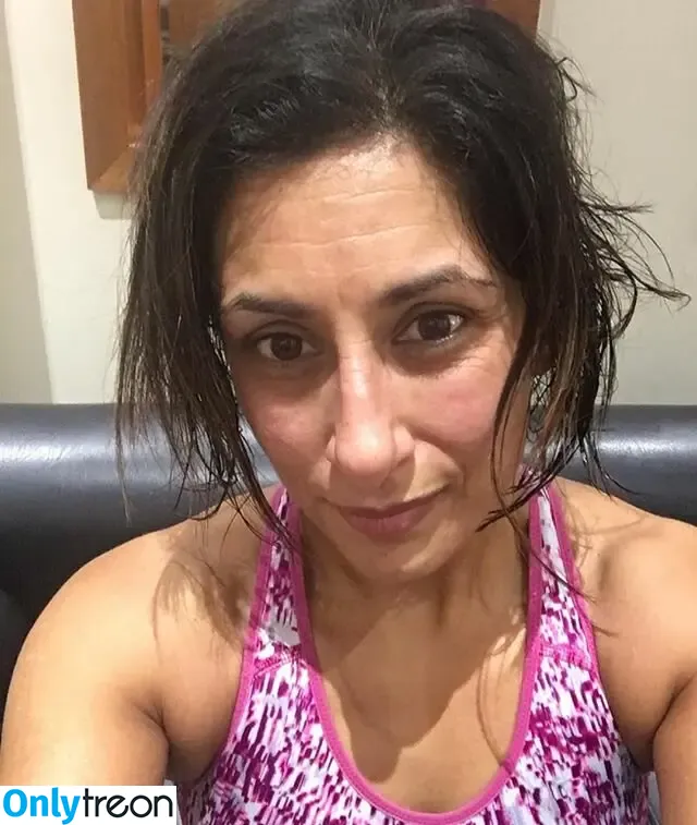 Saira Khan nude photo #0602 (iamsairakhan / sairasbum)