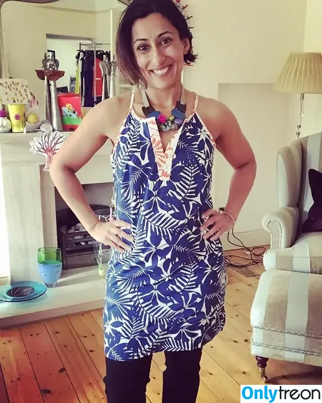 Saira Khan nude photo #0608 (iamsairakhan / sairasbum)