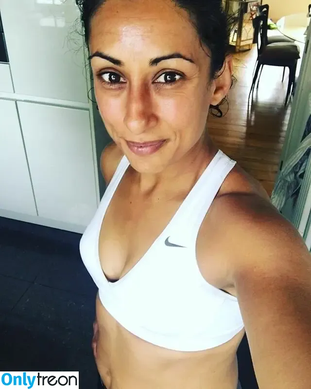 Saira Khan nude photo #0612 (iamsairakhan / sairasbum)