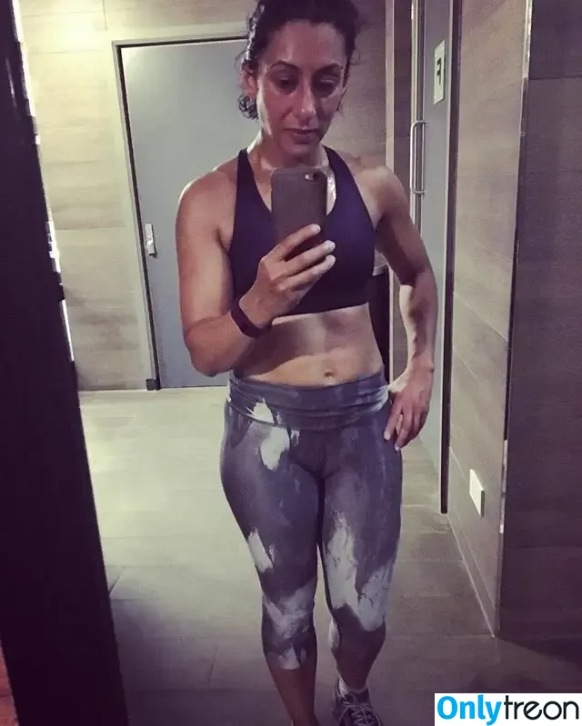 Saira Khan nude photo #0614 (iamsairakhan / sairasbum)