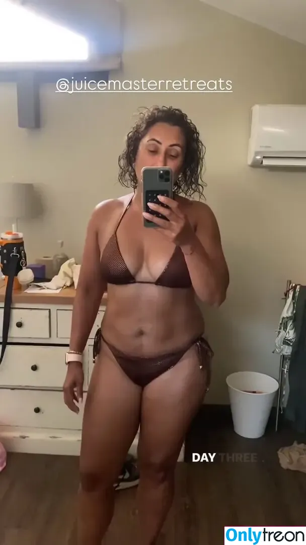 Saira Khan nude photo #0627 (iamsairakhan / sairasbum)