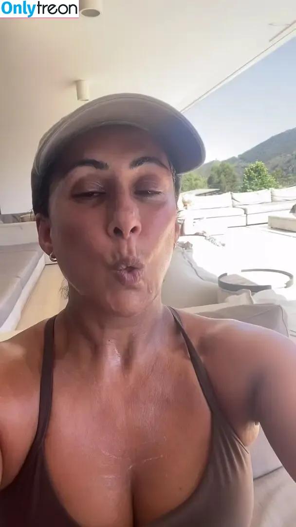 Saira Khan nude photo #0637 (iamsairakhan / sairasbum)