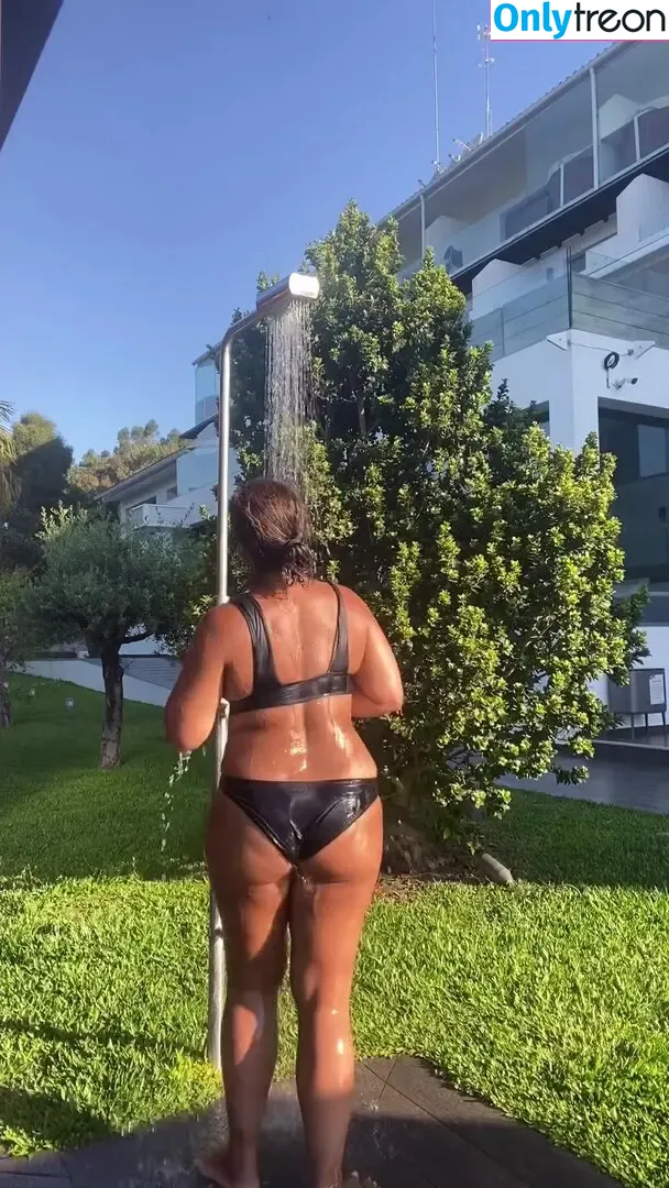 Saira Khan nude photo #0667 (iamsairakhan / sairasbum)