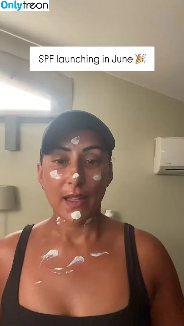 Saira Khan nude photo #0685 (iamsairakhan / sairasbum)