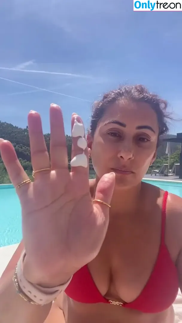 Saira Khan nude photo #0714 (iamsairakhan / sairasbum)