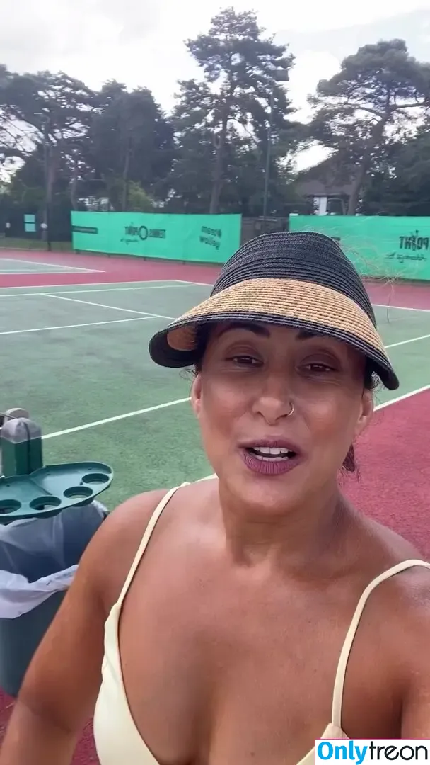 Saira Khan nude photo #0743 (iamsairakhan / sairasbum)