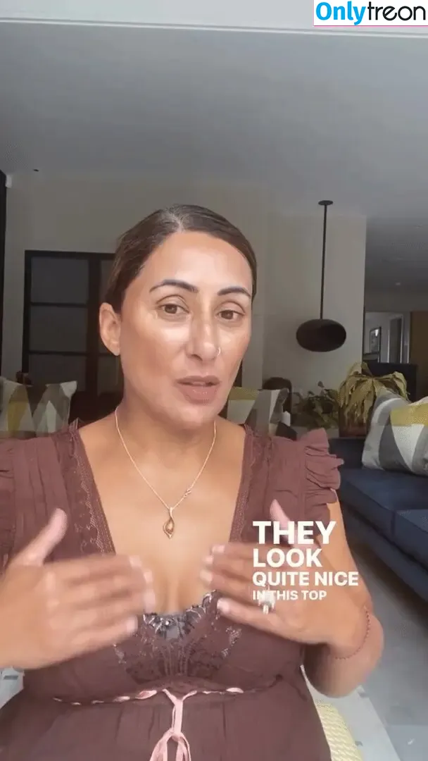 Saira Khan nude photo #0780 (iamsairakhan / sairasbum)