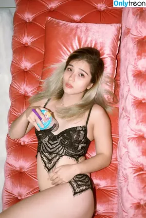 Sakiyurai nude photo #0009