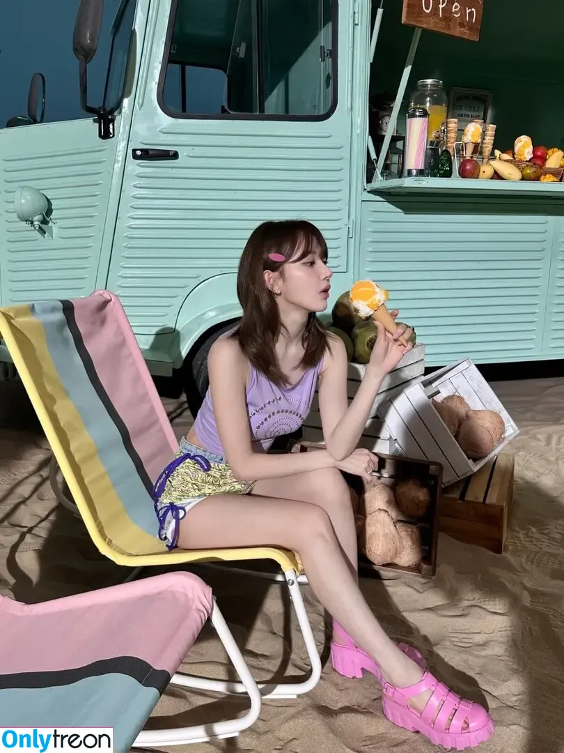 Sakura Miyawaki 宮脇 咲良 nude photo #0165 (39saku_chan / LESSERAFIM)