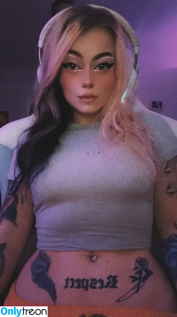 SakuraaSlayer nude photo #0003 (NekoMewie / SakuraaSlayerTV)