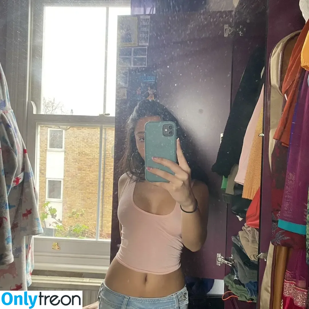 Salifah K nude photo #0007 (miakhalifa / salifah.official)