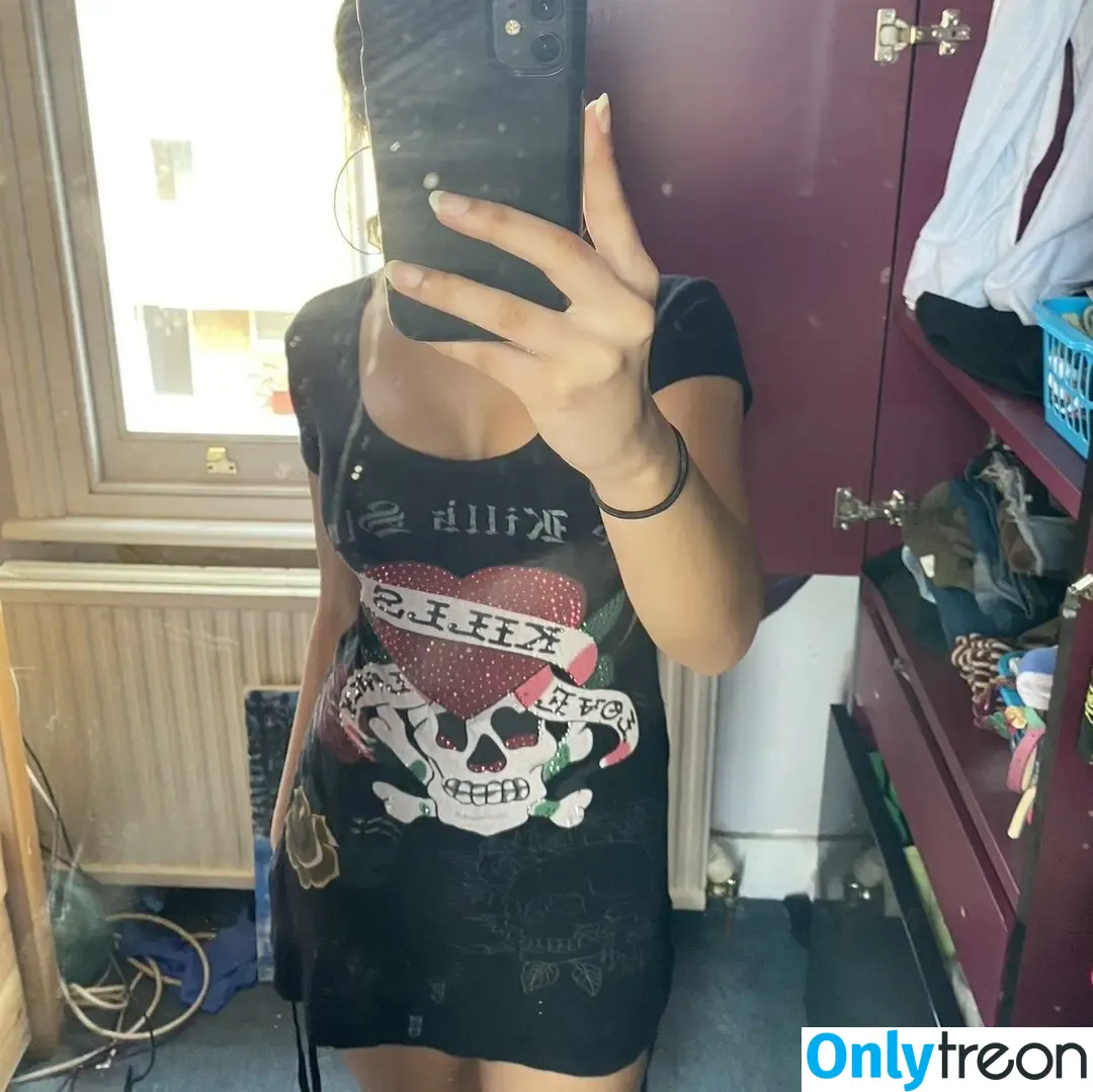 Salifah K nude photo #0016 (miakhalifa / salifah.official)