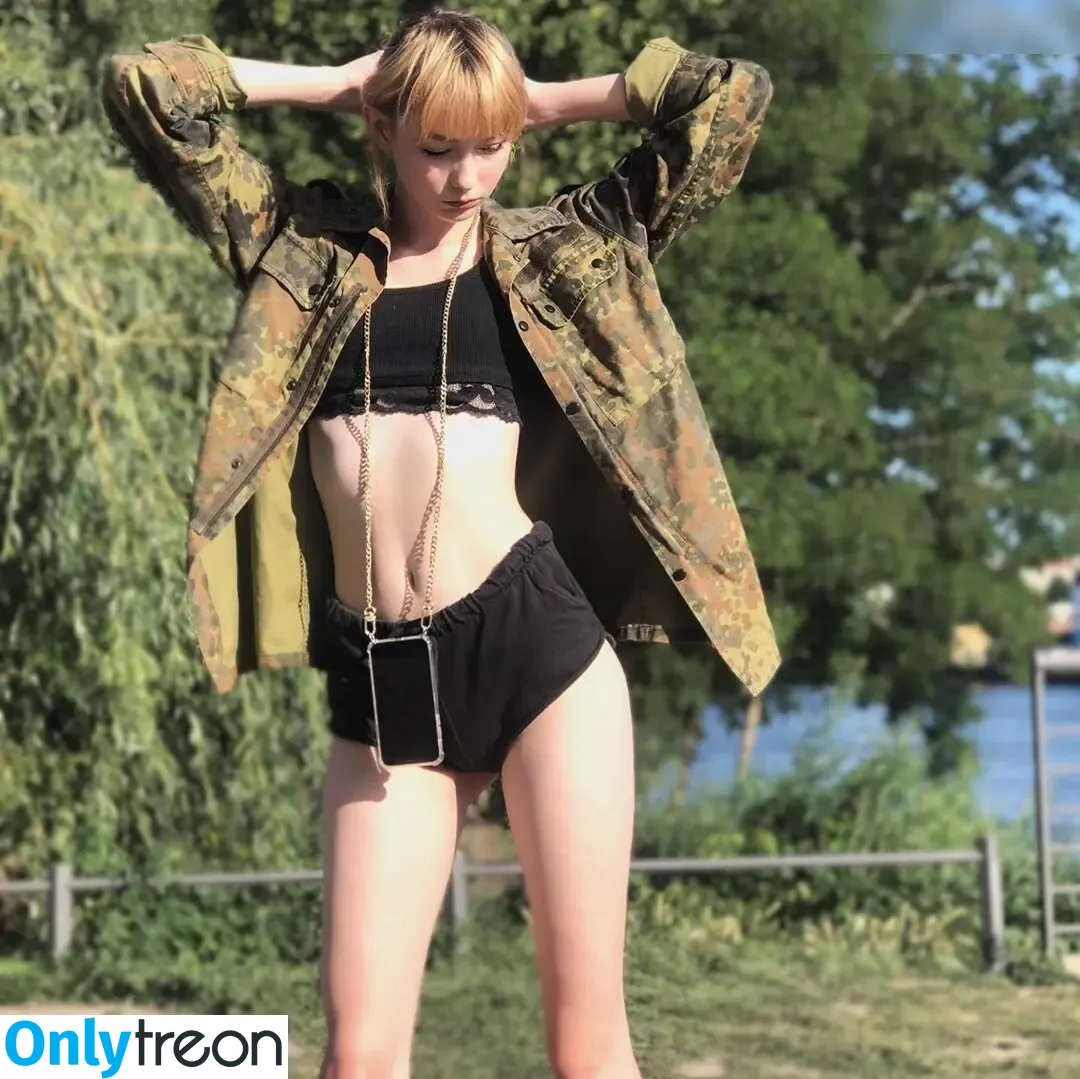 Sally Haas nude photo #0024 (sally.ann)