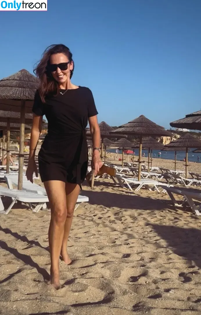 Sally Nugent nude photo #0081 (sallynugenttv)