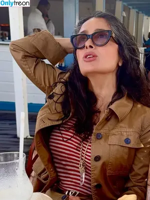 Salma Hayek / salmahayek nude photo #3643