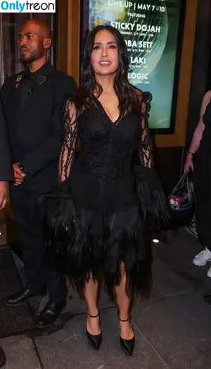 Salma Hayek / salmahayek nude photo #3755