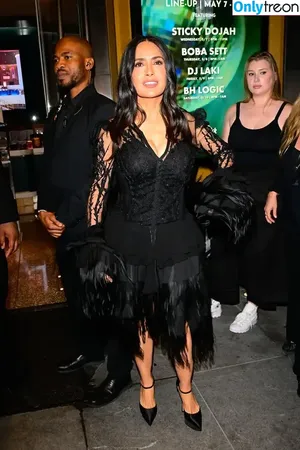Salma Hayek / salmahayek nude photo #3768