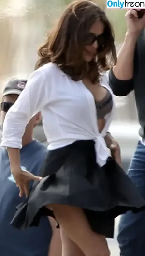 Salma Hayek / salmahayek nude photo #3839