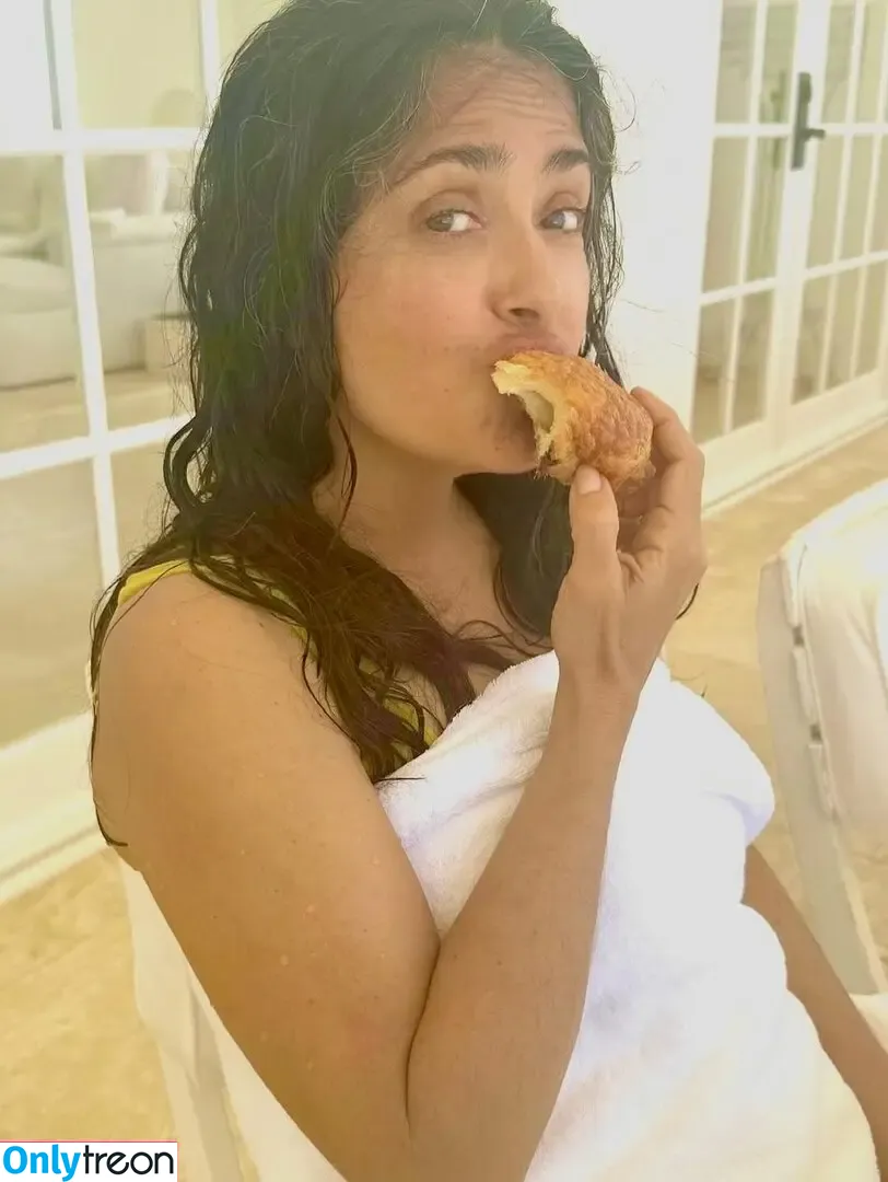 Salma Hayek nude photo #3642 (salmahayek)