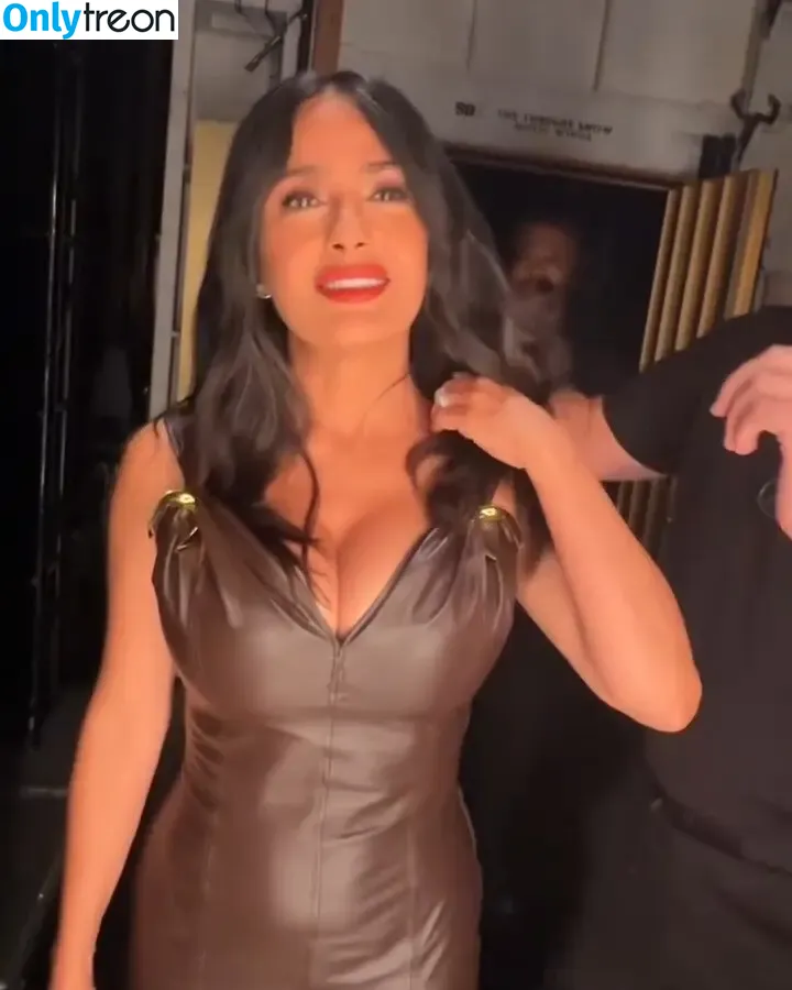 Salma Hayek nude photo #3798 (salmahayek)