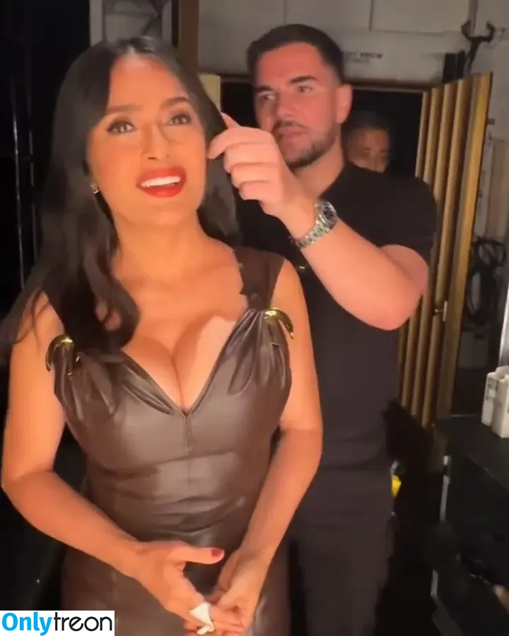 Salma Hayek nude photo #3802 (salmahayek)