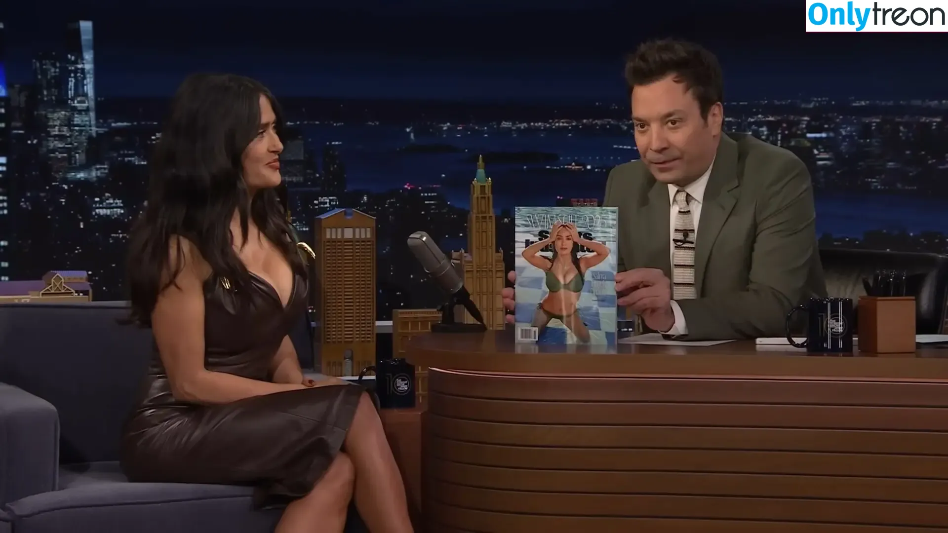 Salma Hayek nude photo #3808 (salmahayek)