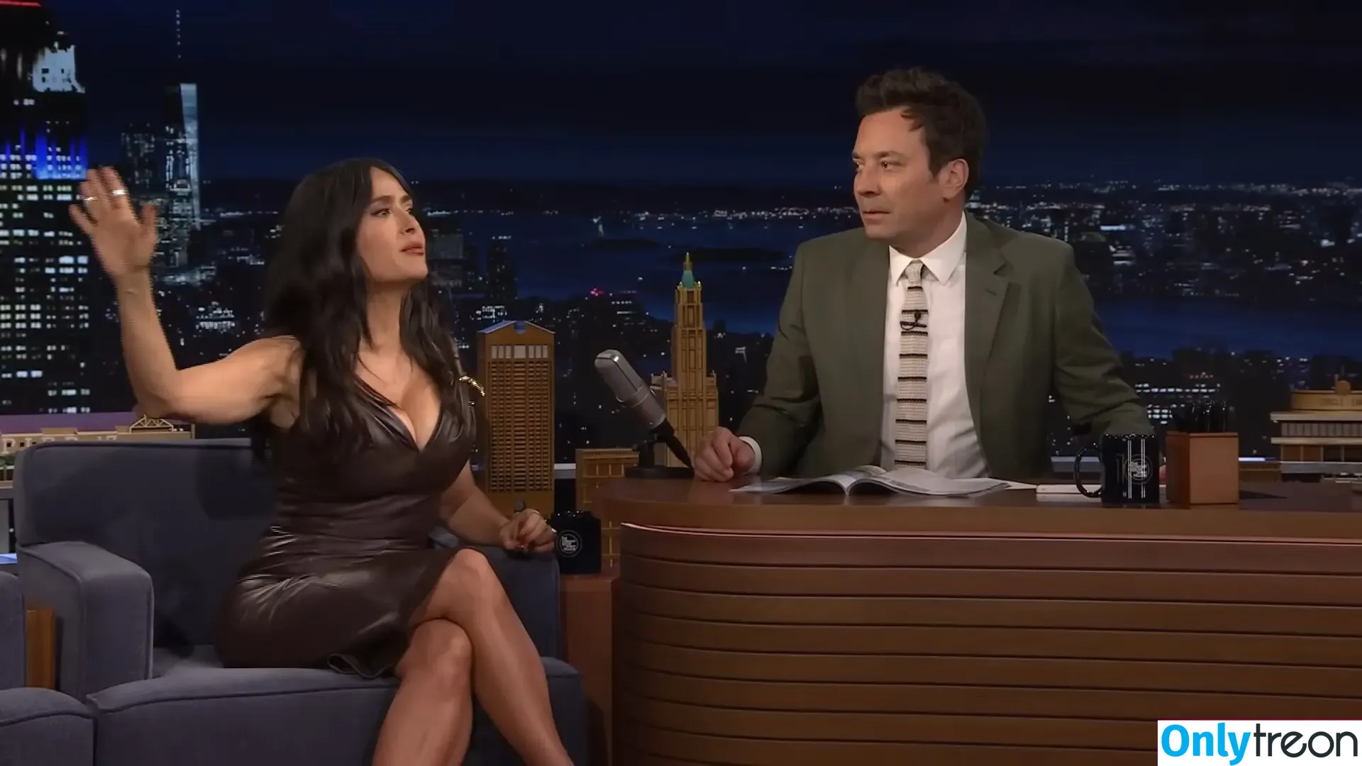 Salma Hayek nude photo #3829 (salmahayek)