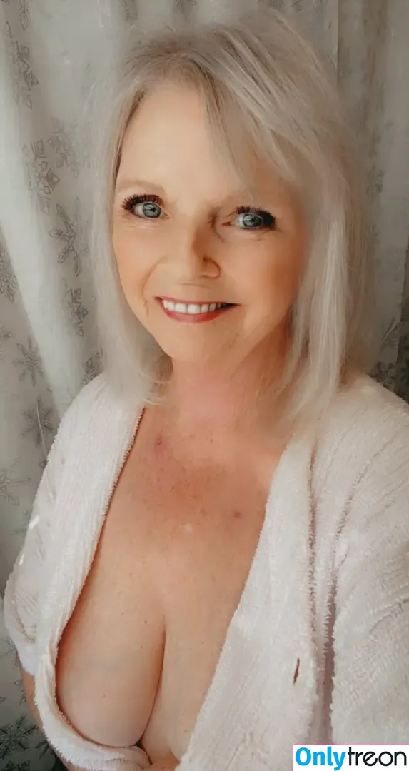 Salsa Nanny nude photo #0076 (RLittlebird55 / nannygoatsalsa / salsananny)