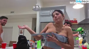 saltygummibear nude photo #0004