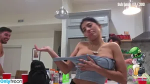 saltygummibear nude photo #0005