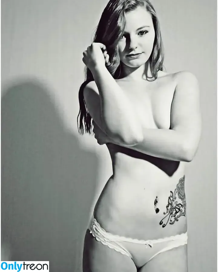 Sam Barker nude photo #0021 (sambarker06)