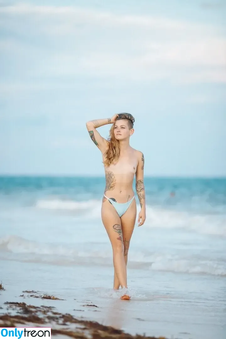 Samantha Lauckner nude photo #0011 (sammmnextdoor / sammmnextdoorofficial)