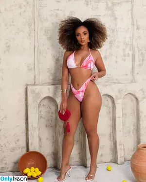 Samara Andrade / samara.andradeofc nude photo #0007