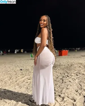 Samara Andrade / samara.andradeofc nude photo #0040