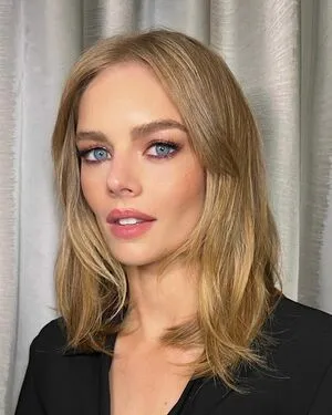 Samara Weaving / samweaving nude photo #0091