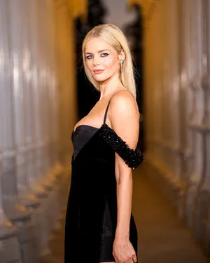 Samara Weaving / samweaving nude photo #0358