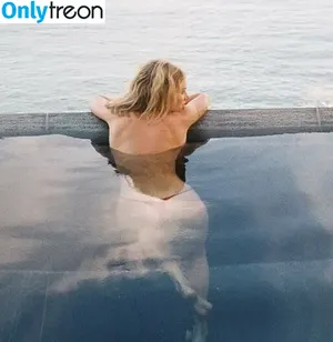 Samara Weaving / samweaving nude photo #0934