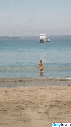 Samara Weaving / samweaving nude photo #0936