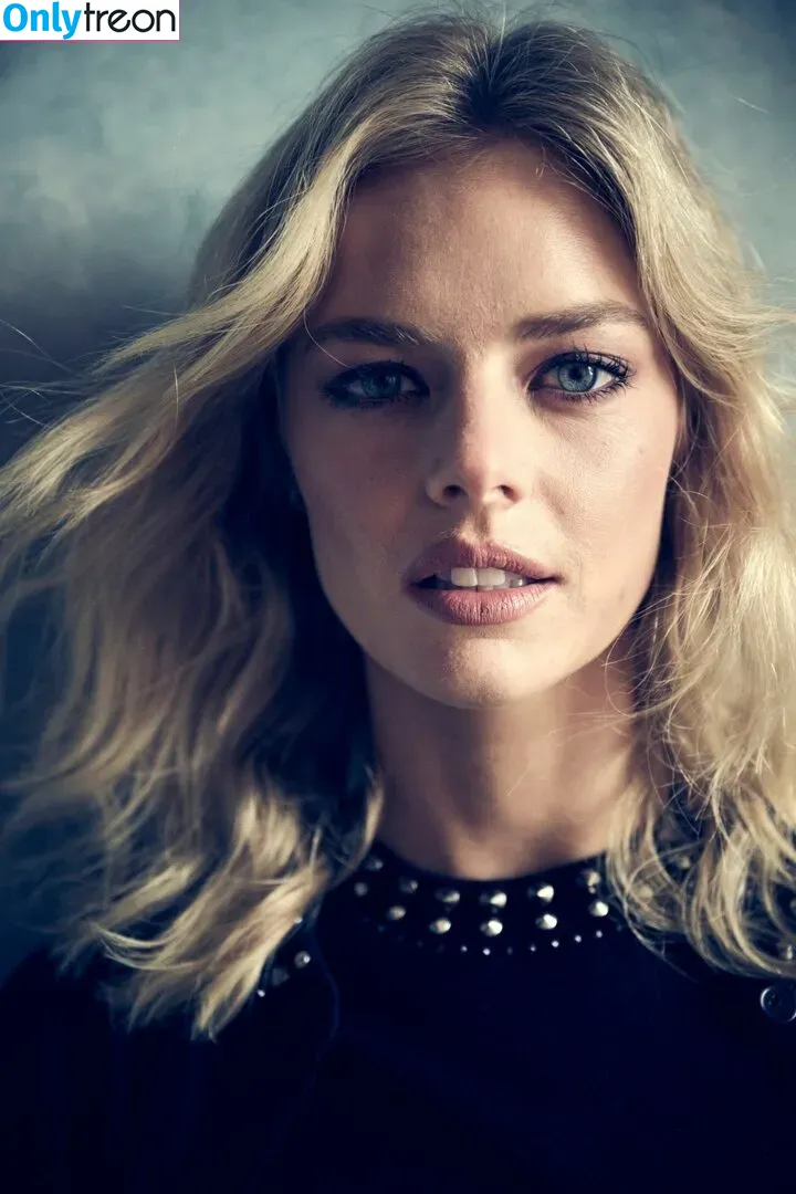 Samara Weaving nude photo #0155 (samweaving)