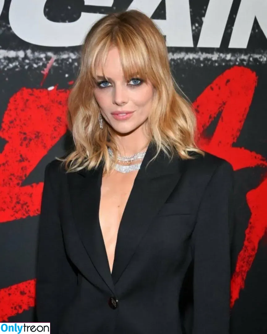 Samara Weaving nude photo #0209 (samweaving)