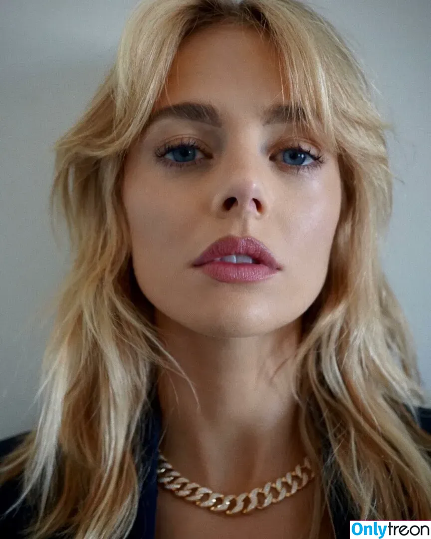 Samara Weaving nude photo #0233 (samweaving)