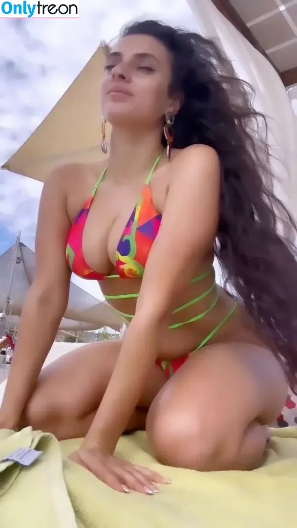 Samira Zopunyan nude photo #0011 (Samira Zopunyan)