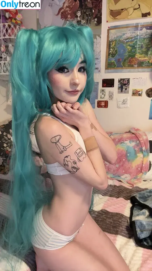 Sammynoodlesoup nude photo #0465 (thegoldengoddes / user)