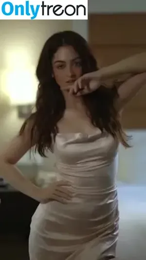 Sandeepa Dhar / iamsandeepadhar nude photo #0038