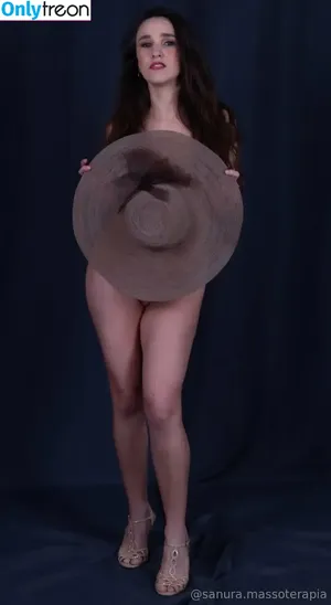  nude photo #0004